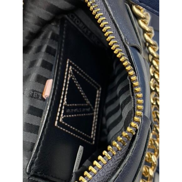 VICTORIA'S SECRET Women's Navy Blue Woven Crossbody Bag - Picture 9 of 10